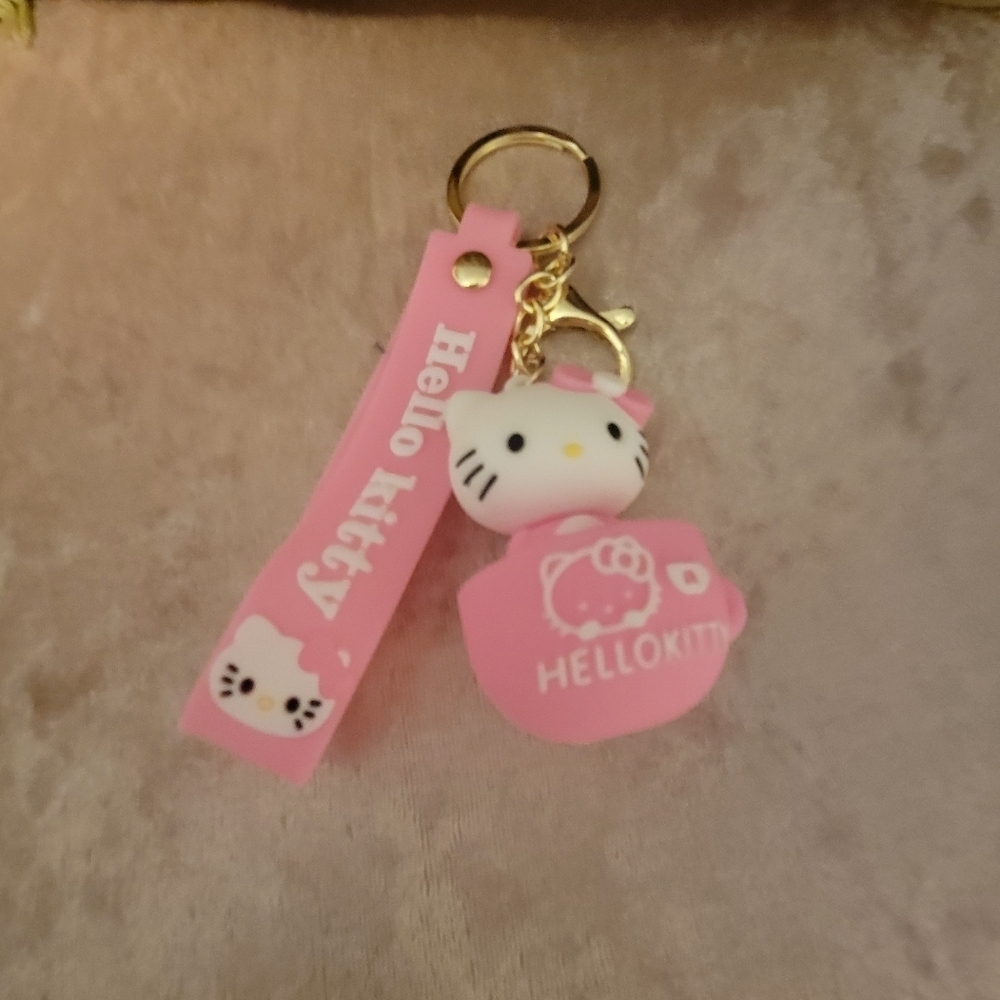 Hello Kitty key chain. - Picture 2 of 3